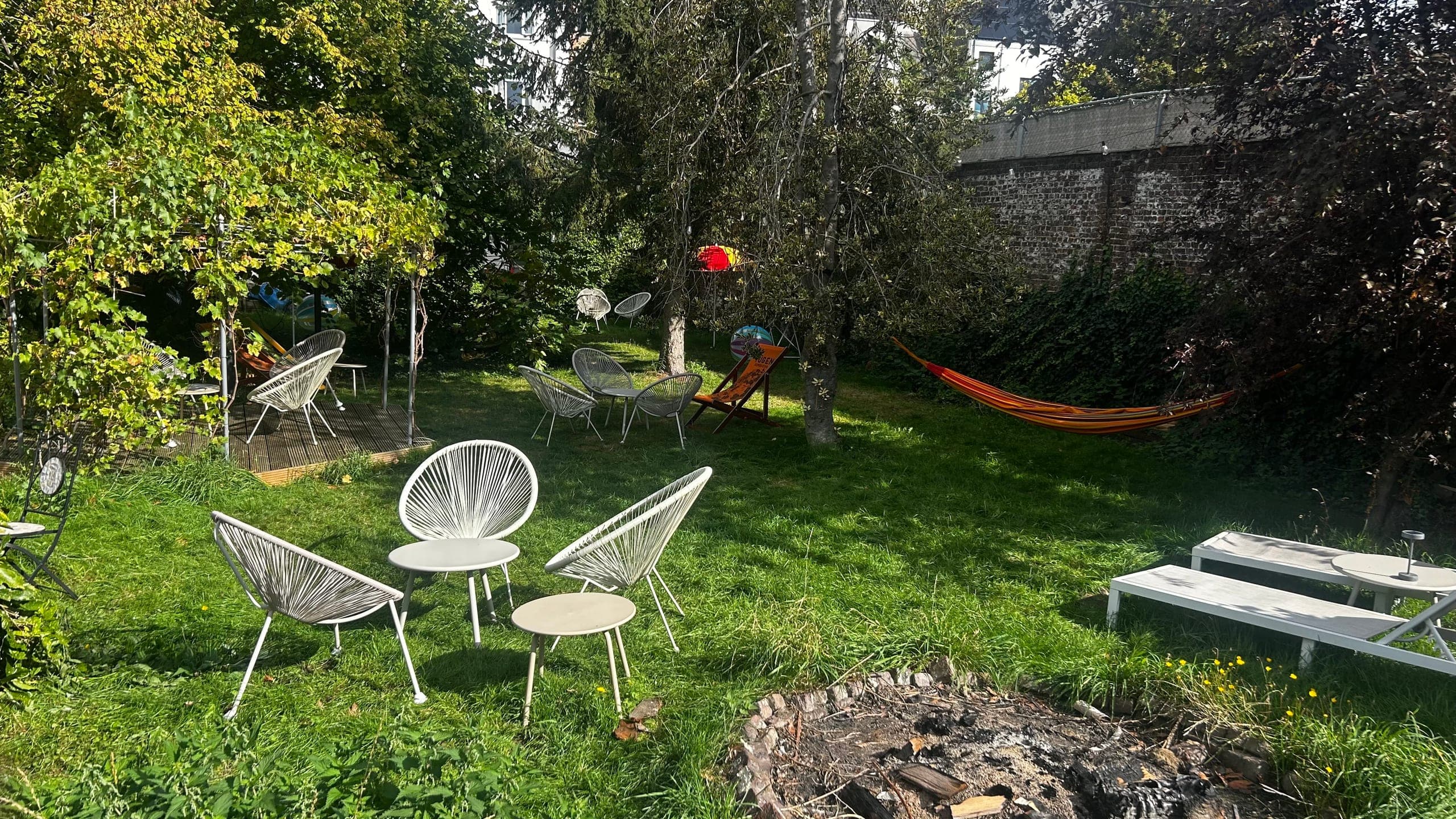 Barbecue in de tuin van Osti