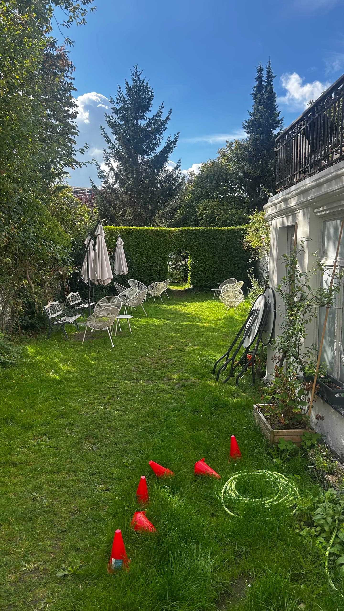 Barbecue in de tuin van Osti