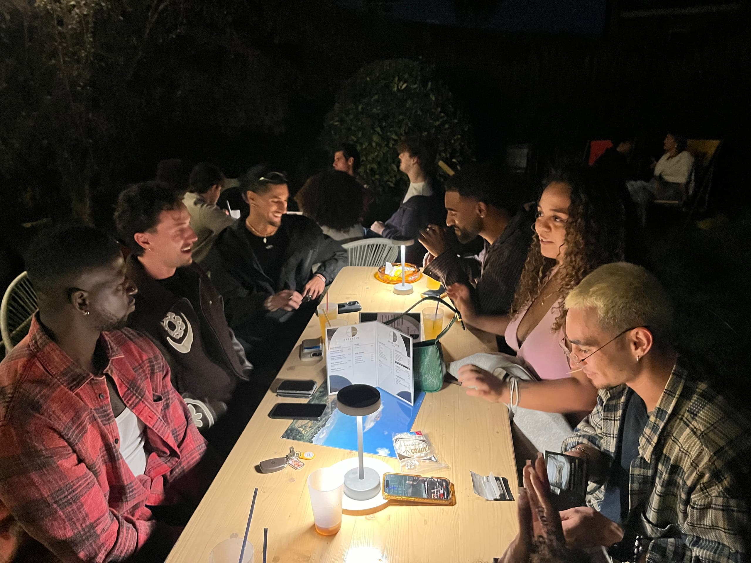 Barbecue in de tuin van Osti